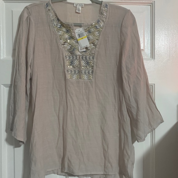 NWT SPENSE TOP FOR WOMEN Sz:M TAN LIGHTWEIGHT SHARK BITE HEM WITH SMALL SLITS - Picture 3 of 7